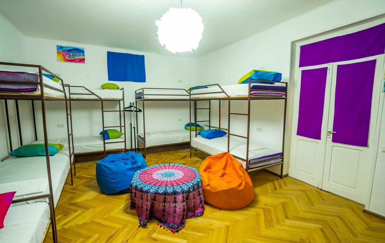 Zgarbi Hostel Tbilissi Extérieur photo