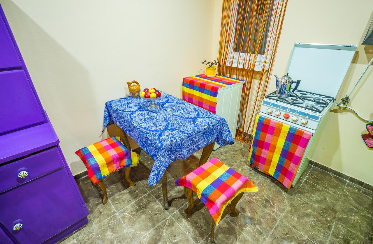 Zgarbi Hostel Tbilissi Extérieur photo