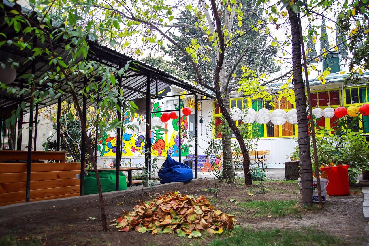 Zgarbi Hostel Tbilissi Extérieur photo