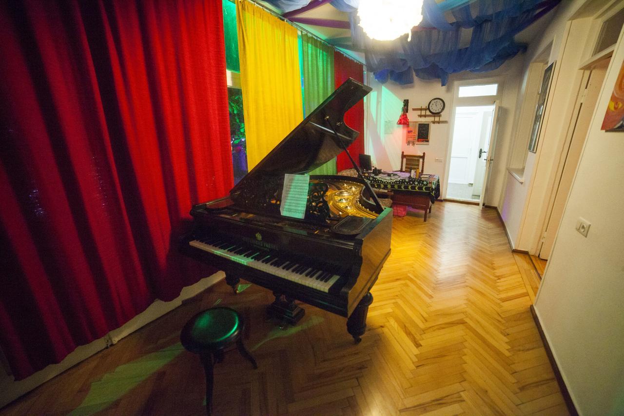 Zgarbi Hostel Tbilissi Extérieur photo